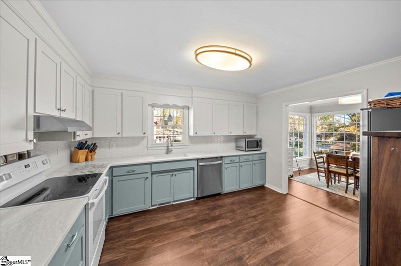 Property image 3 at 211 Saratoga Drive, Greer, SC 29650