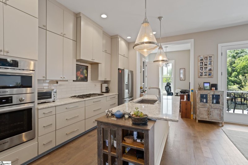Property image 3 at 607 Arlington Avenue, Greenville, SC 29601-3203