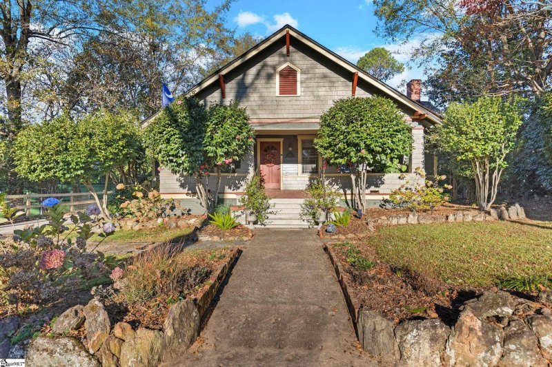 104 Briarcliff Drive