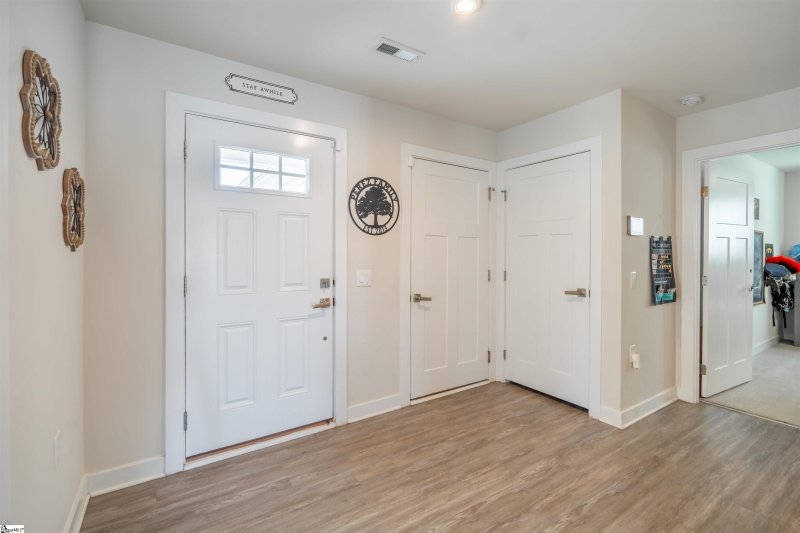 Property image 4 at 313 Fairmeadow Way, Greenville, SC 29615