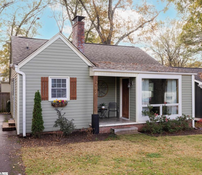 Property image 3 at 205 Briarcliff Drive, Greenville, SC 29607