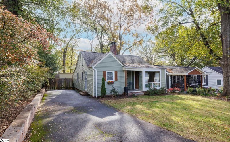 Property image 4 at 205 Briarcliff Drive, Greenville, SC 29607