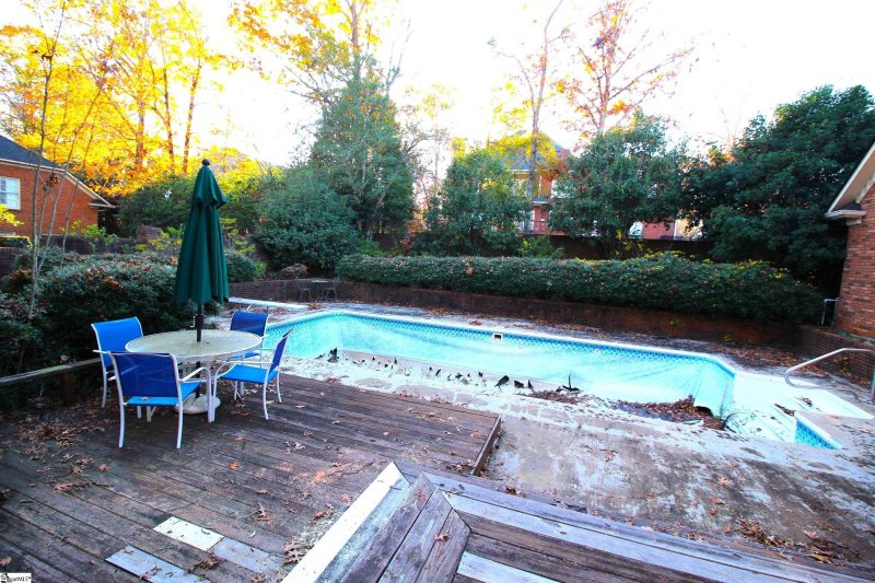 Property image 3 at 604 Scarbourough Drive, Greer, SC 29650