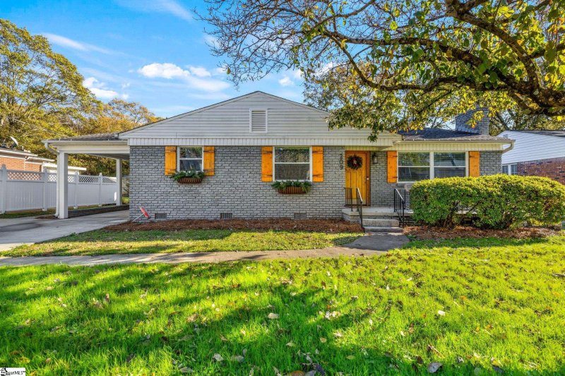 Property image 4 at 209 Willow Springs Drive, Greenville, SC 29607