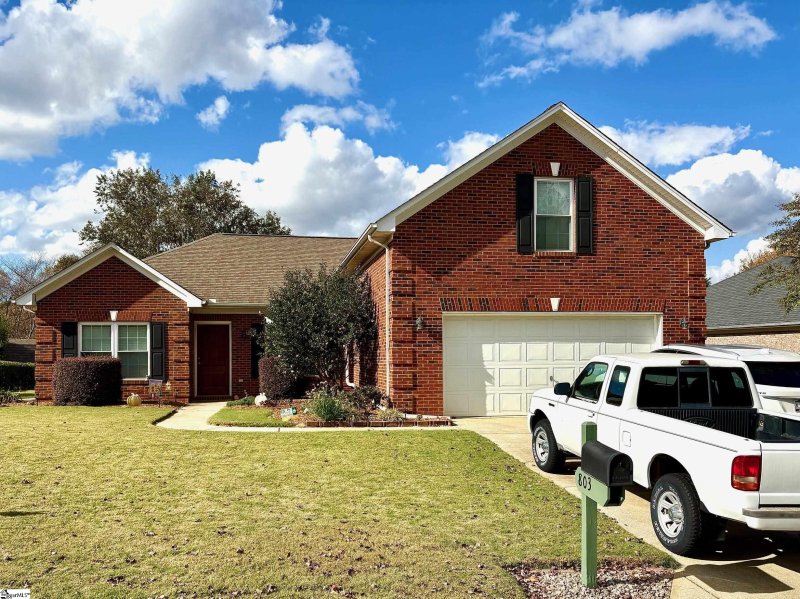 Property image 2 at 803 Palomino Court, Simpsonville, SC 29681