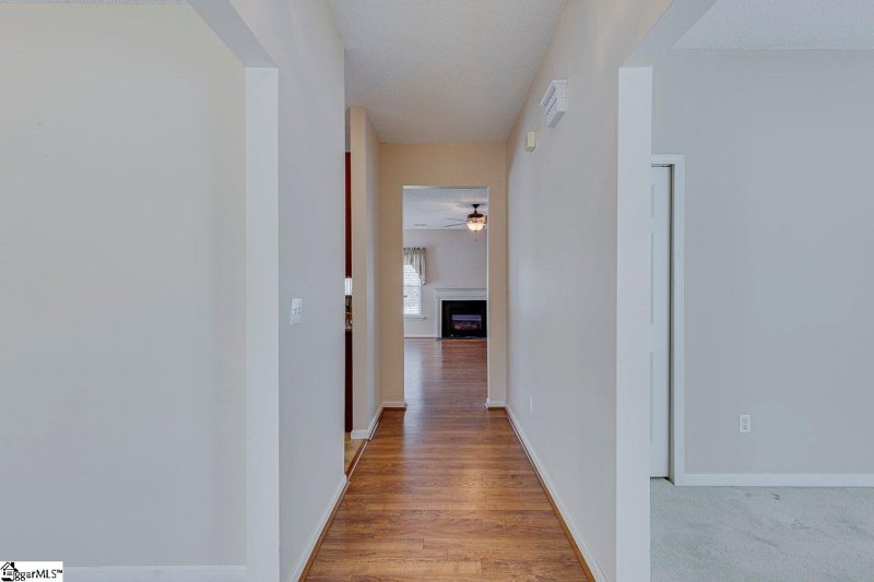 Property image 4 at 803 Palomino Court, Simpsonville, SC 29681