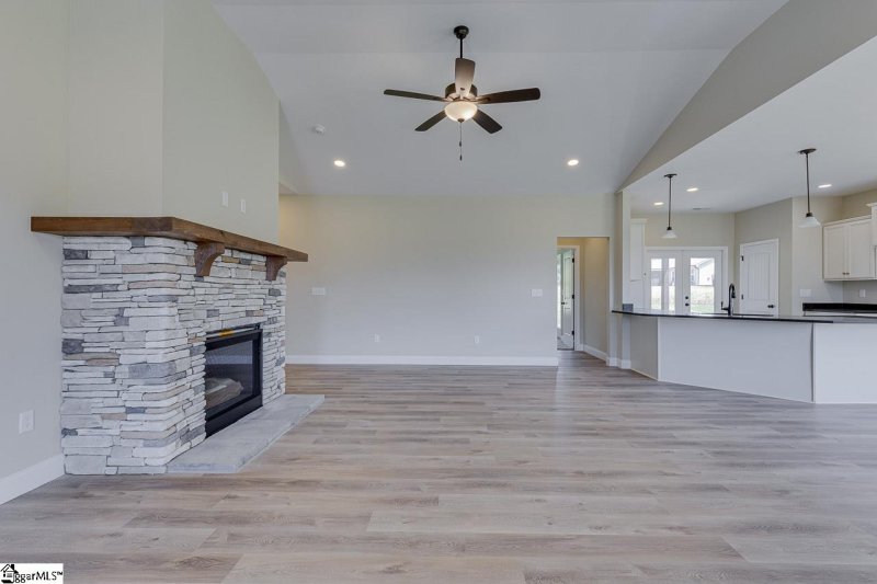 Property image 5 at 112 Legacy Lane, Pickens, SC 29671