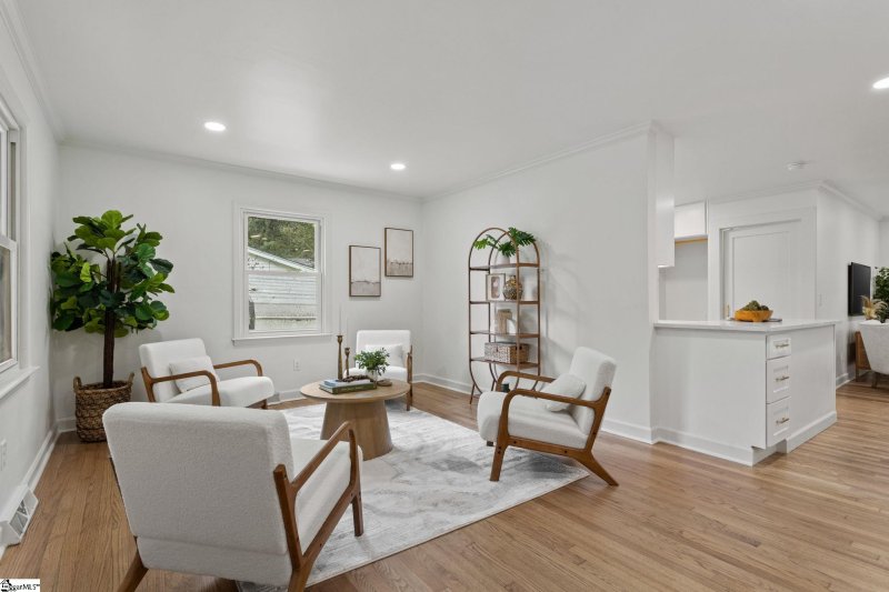 Property image 4 at 707 Don Drive, Greenville, SC 29607