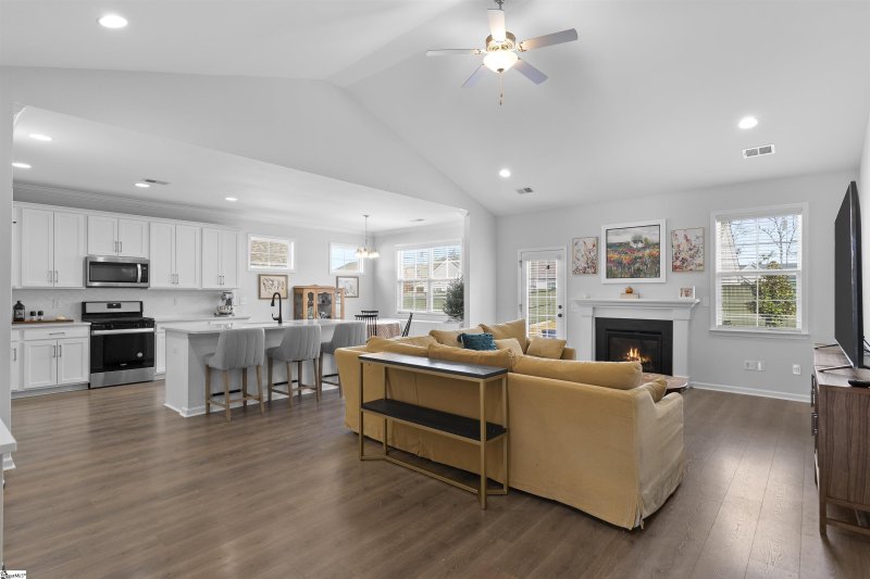 Property image 3 at 11 Octavia Road, Taylors, SC 29687