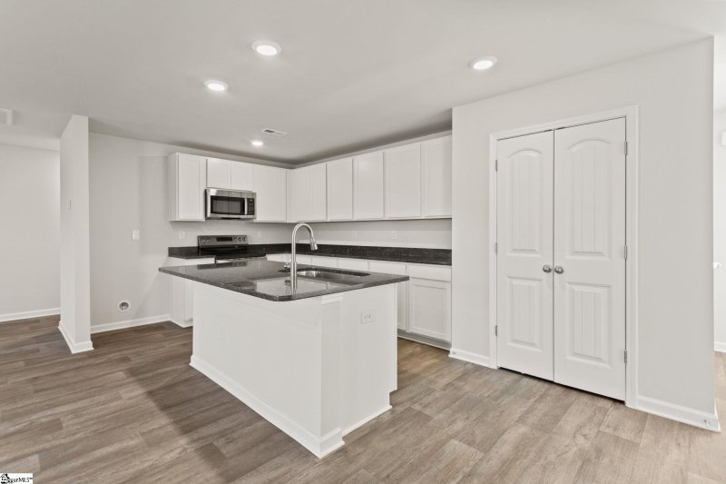 Property image 5 at 421 Haddon Trail, Woodruff, SC 29388