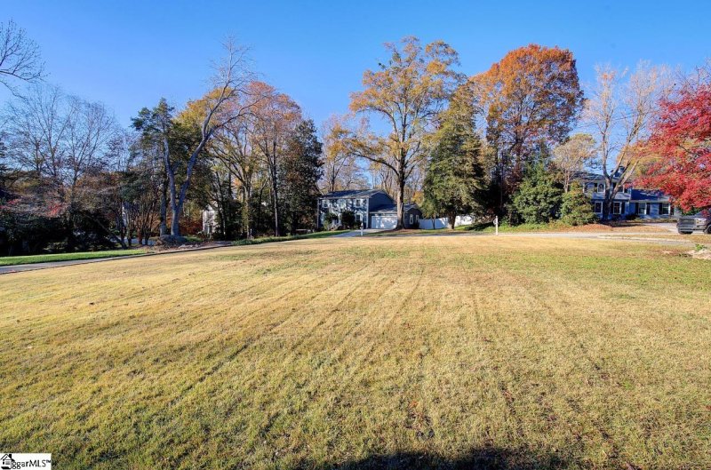 Property image 5 at 114 Hillsborough Drive, Greenville, SC 29615