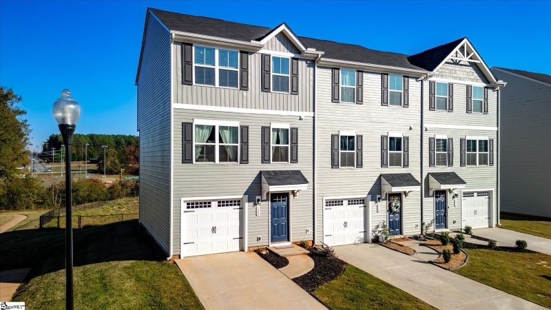 Property image 2 at 120 Sligh Way, Easley, SC 29642