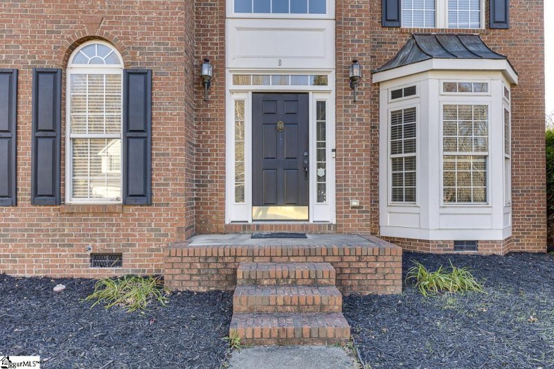 Property image 3 at 9 Willow Oak Court, Simpsonville, SC 29681