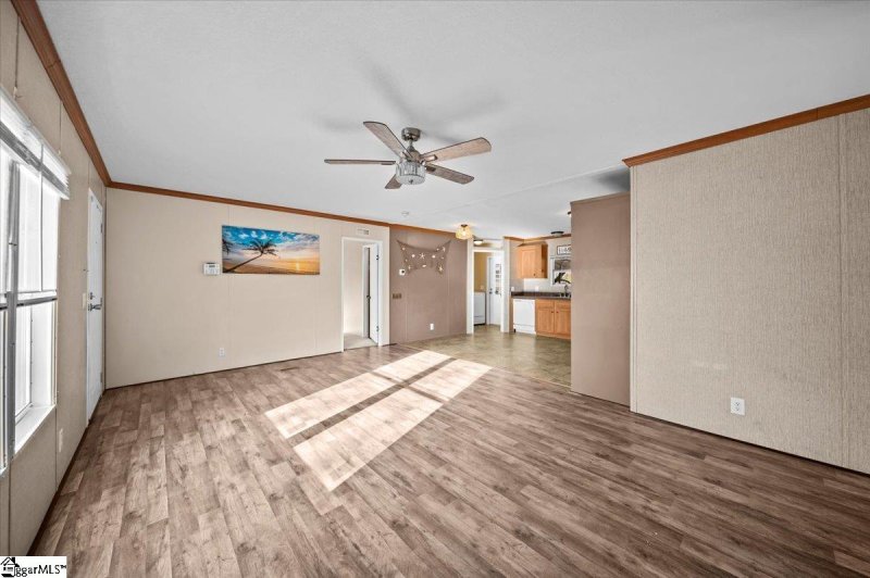 Property image 4 at 122 Lakeside Drive, Taylors, SC 29687-5721