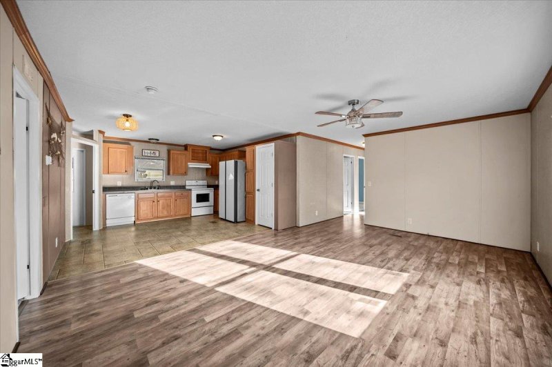 Property image 5 at 122 Lakeside Drive, Taylors, SC 29687-5721