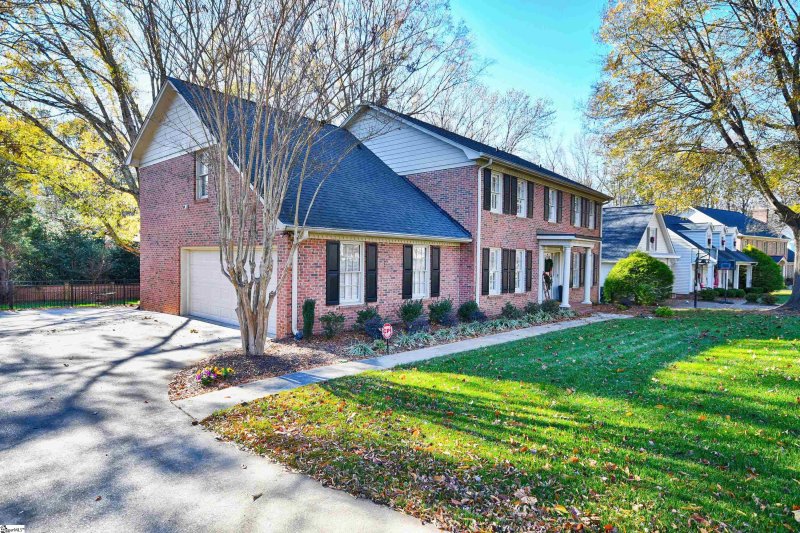 Property image 3 at 308 S Wingfield Drive, Greer, SC 29650