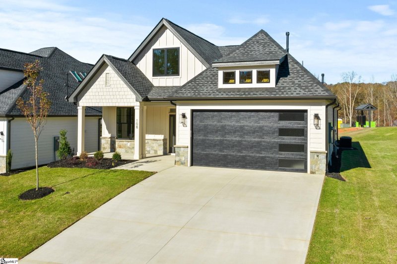 Property image 2 at 108 Pine Hill Way, Clemson, SC 29631