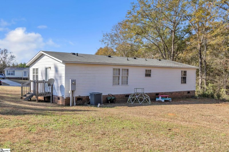 Property image 4 at 102 Robie Ann Court, Pelzer, SC 29669