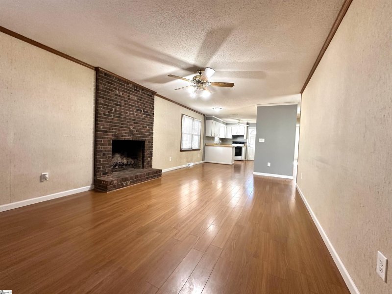 Property image 2 at 124 Brookview Circle, Greenville, SC 29605