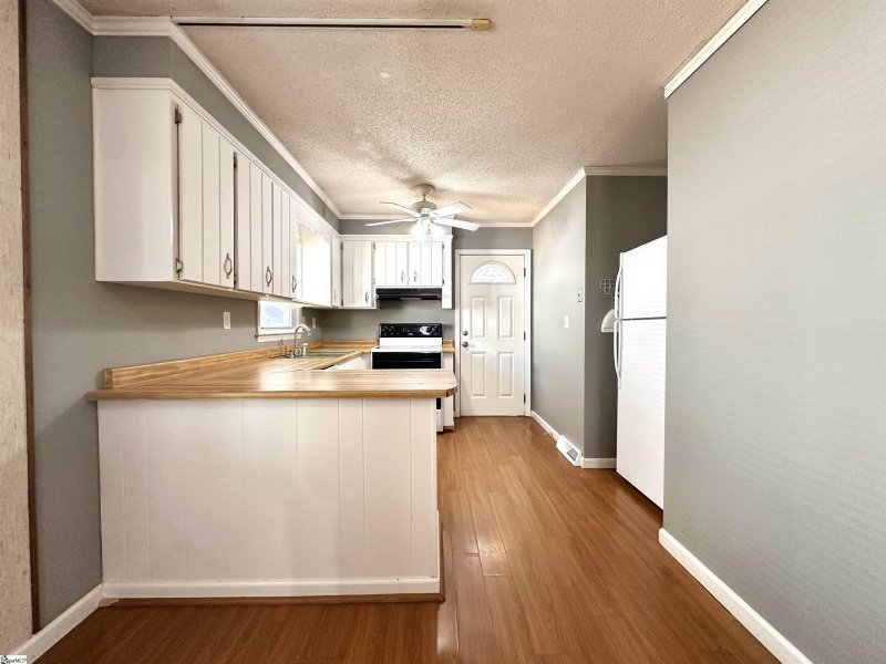 Property image 4 at 124 Brookview Circle, Greenville, SC 29605