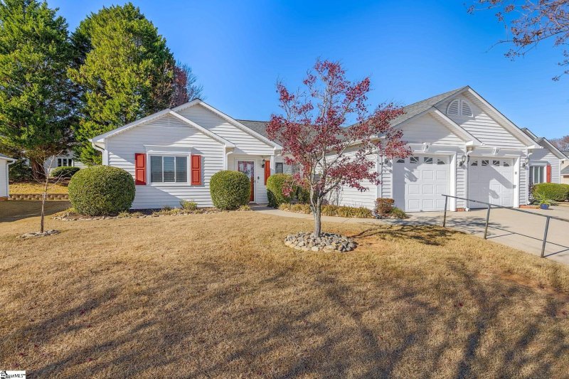 Property image 4 at 9 Sunbriar Drive, Greenville, SC 29615
