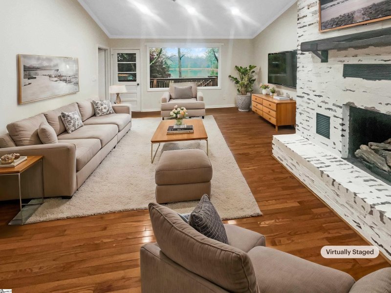 Property image 2 at 204 Robinall Drive, Easley, SC 29642