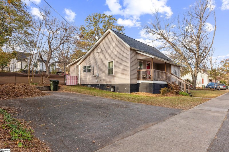 Property image 2 at 205 Front Street, Easley, SC 29640