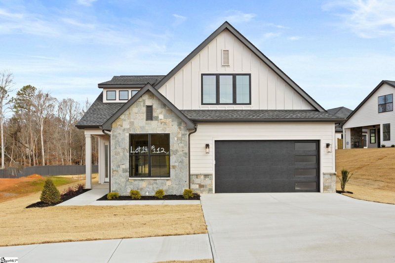 112 Rolling Wood Drive