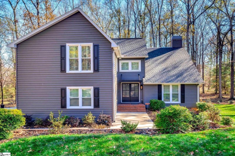 Property image 2 at 223 Burning Bush Road, Greenville, SC 29607