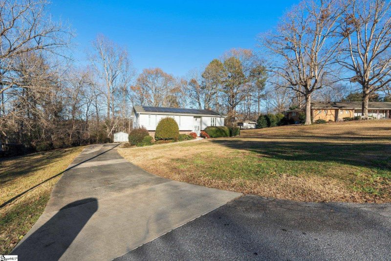 Property image 2 at 113 Kennelworth Way, Easley, SC 29640
