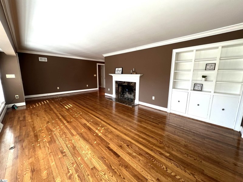 Property image 5 at 1008 Summit Drive, Greenville, SC 29609