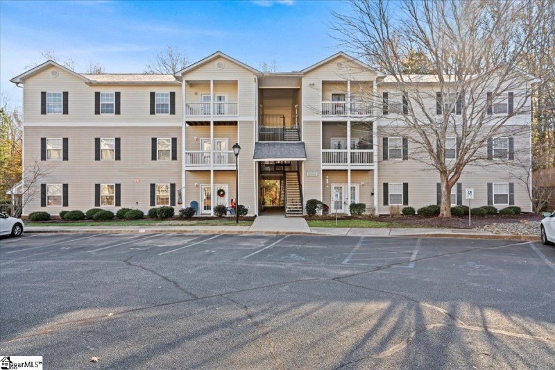 Property image 2 at 231 Mckenna Circle, Greenville, SC 29615