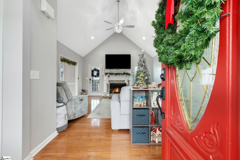 Property image 5 at 18 Brooke Lee Circle, Taylors, SC 29687