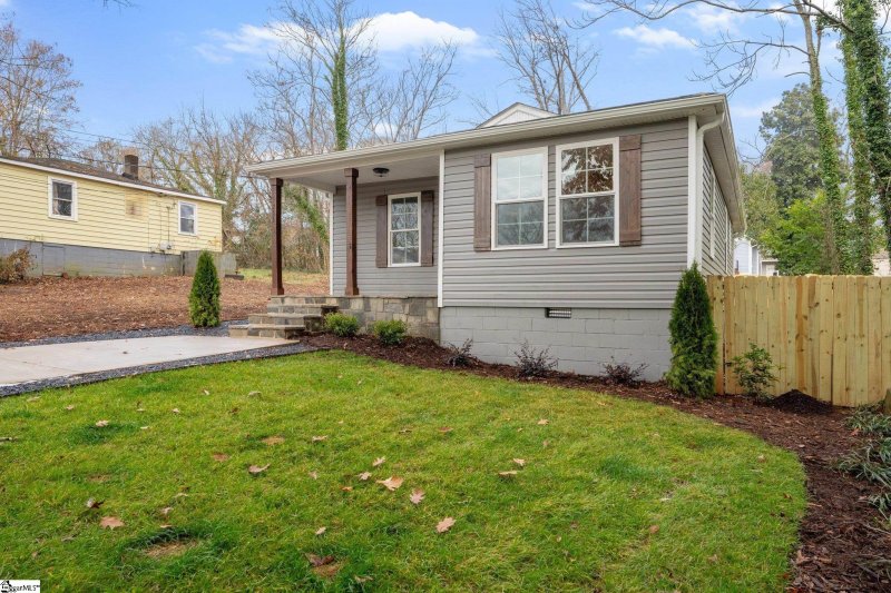 Property image 2 at 211 Ludlow Street, Greenville, SC 29607