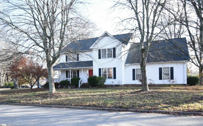 Brookfield West, Greenville Community