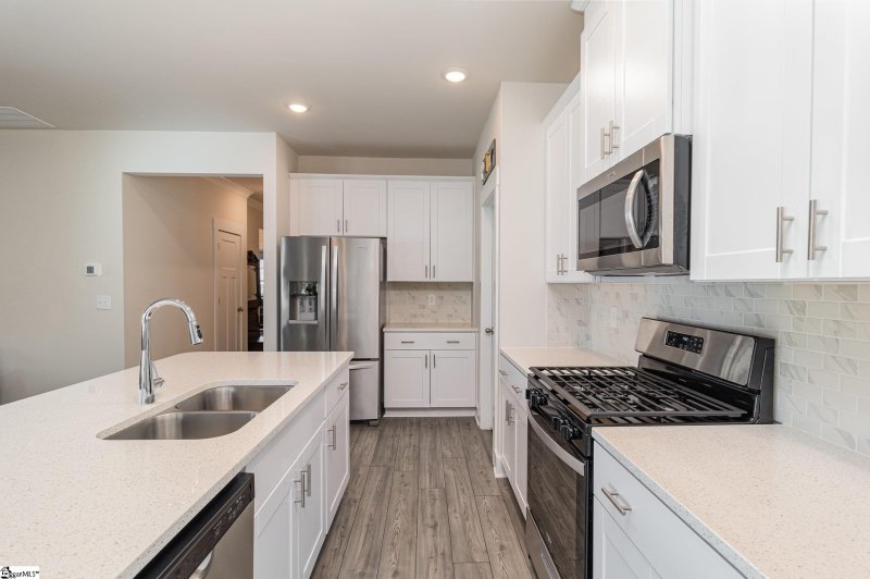 Property image 4 at 607 Splendid Place, Simpsonville, SC 29680