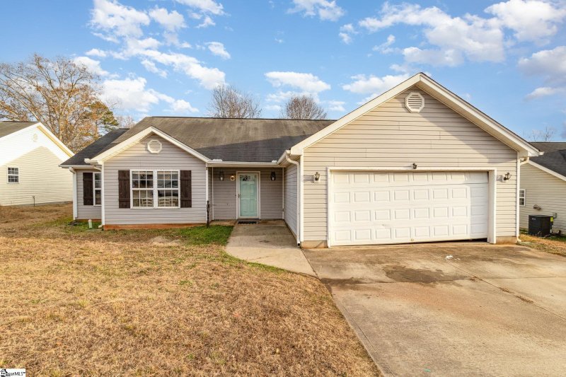 Property image 2 at 14 Juneau Court, Greenville, SC 29605