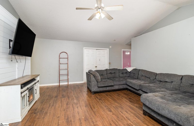 Property image 5 at 14 Juneau Court, Greenville, SC 29605