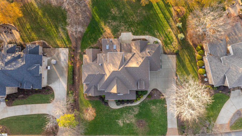 Property image 3 at 715 Brixton Circle, Simpsonville, SC 29681