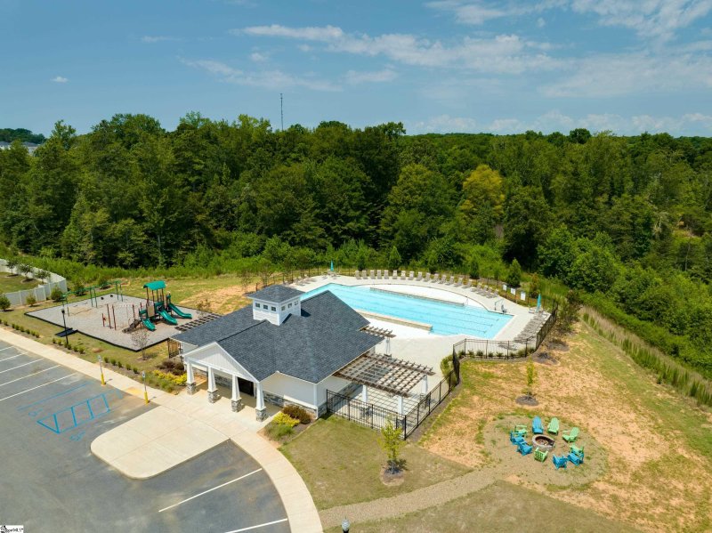 Property image 3 at 601 Bayridge Road, Simpsonville, SC 29680