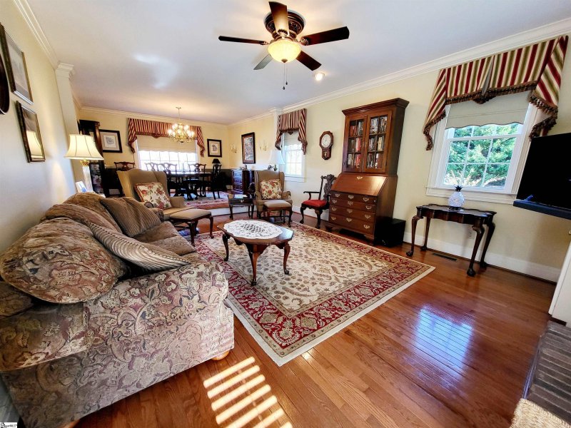 Property image 4 at 3 Nigh Oak Trace, Greer, SC 29651