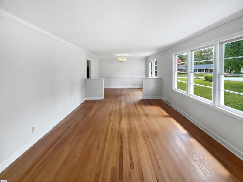 Property image 3 of 8 Howell Circle in Spring Forest, Greenville, SC 29615
