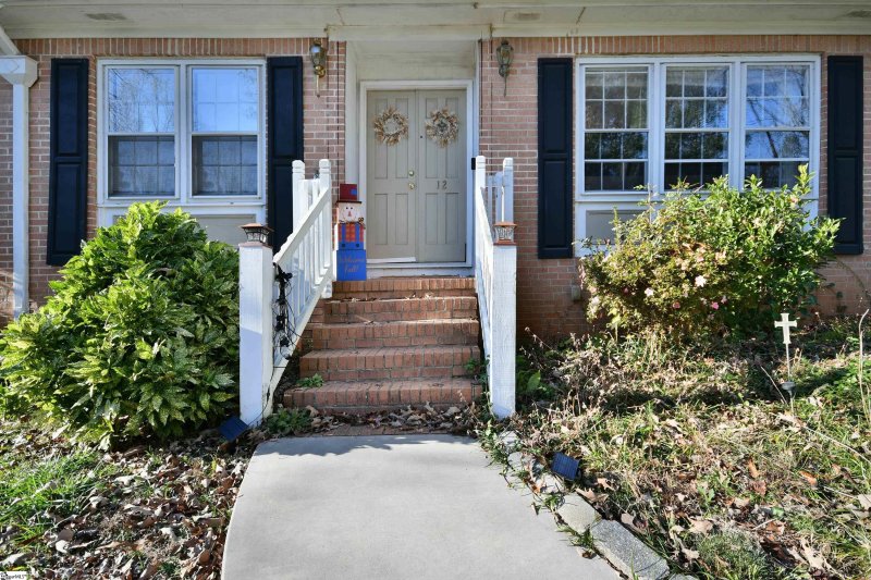 Property image 4 at 12 Burlwood Court, Taylors, SC 29687