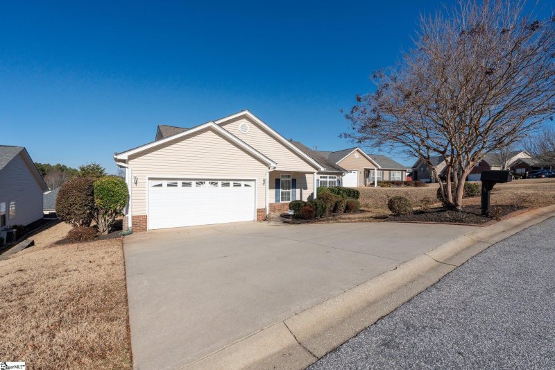 Property image 4 at 4 Reid Valley Court, Taylors, SC 29687