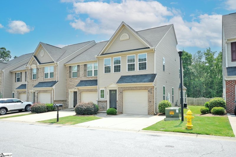 Property image 2 at 134 Awendaw Way, Greenville, SC 29607