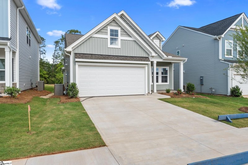 Property image 2 at 2085 Mayfair Mill Avenue, Spartanburg, SC 29301