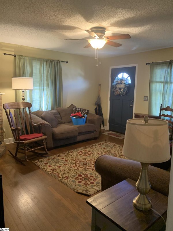 Property image 2 at 512 Overbrook Drive, Seneca, SC 29678