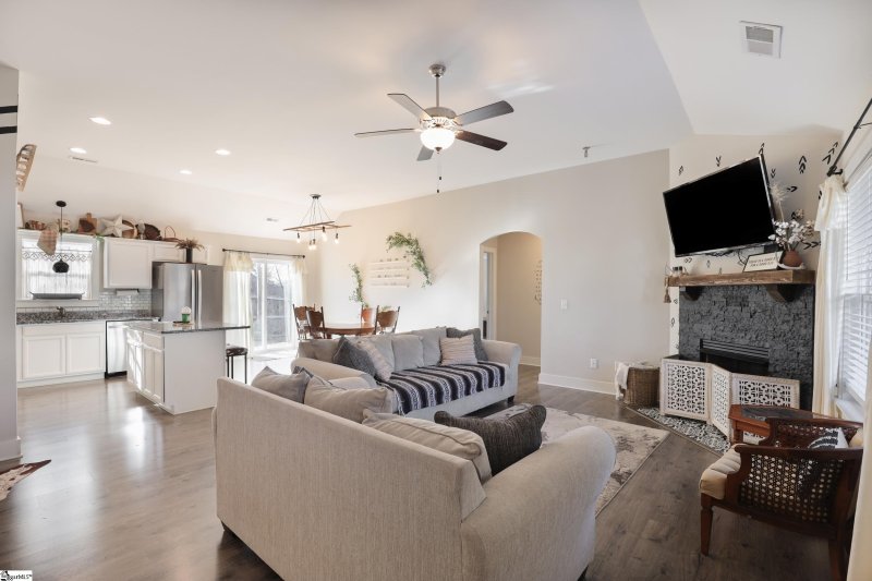 Property image 2 at 116 Clydesdale Court, Liberty, SC 29657