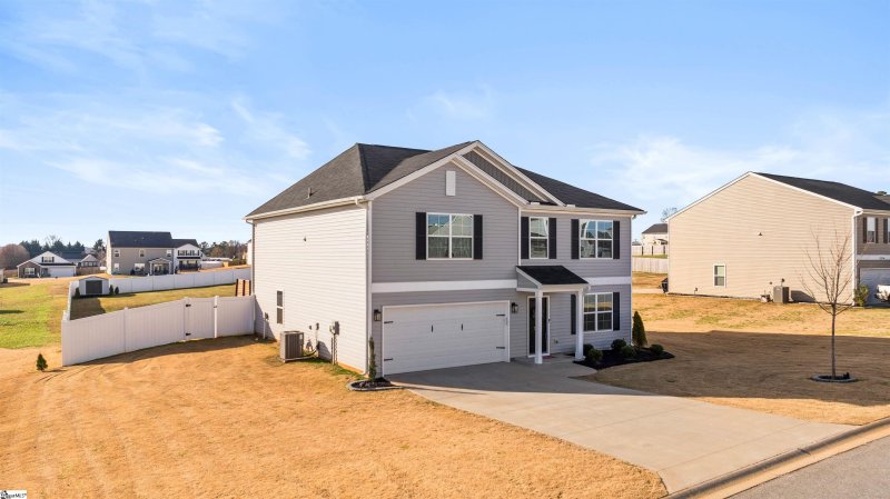 Property image 3 at 7214 Clemie Court, Boiling Springs, SC 29316