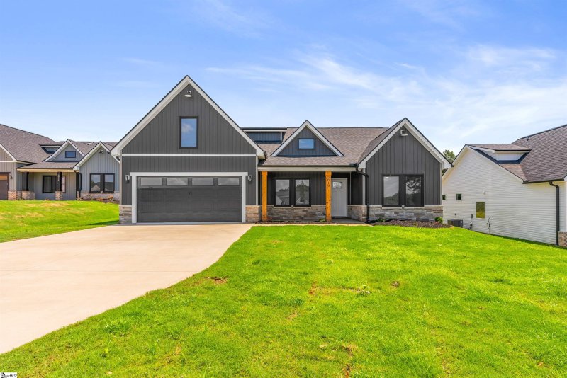 Property image 2 at 2010 Meadow Glen Court, Chesnee, SC 29323